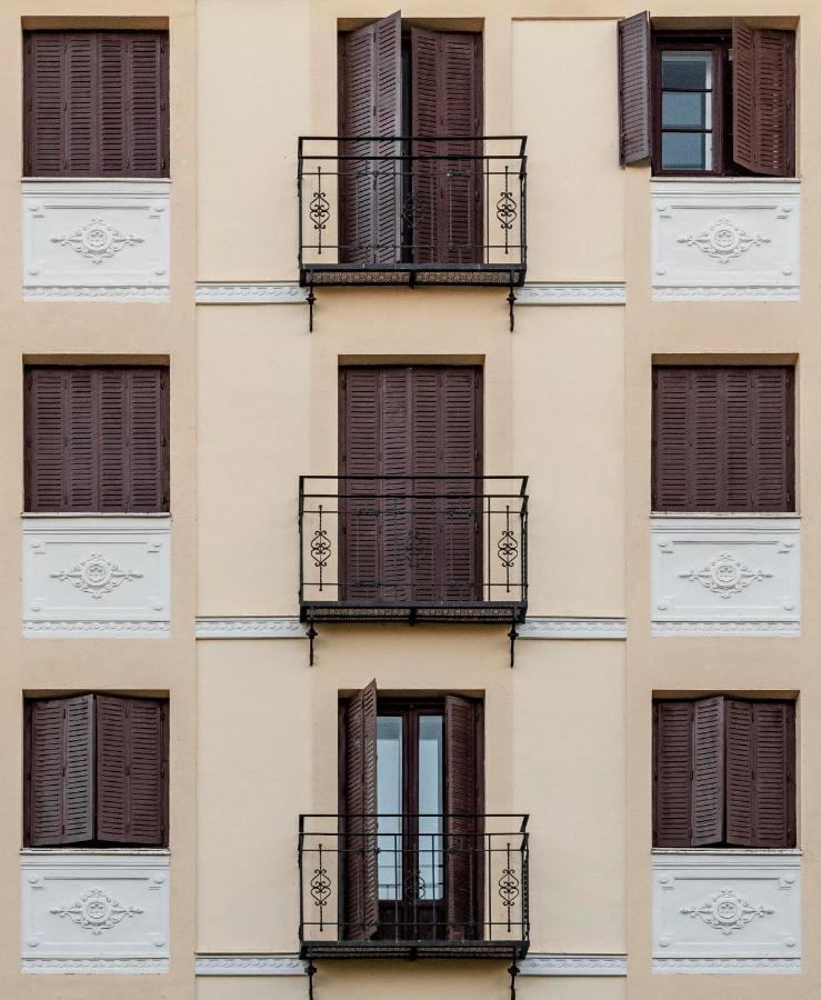 Aparthotel Bob W Arte Madrid Exterior foto